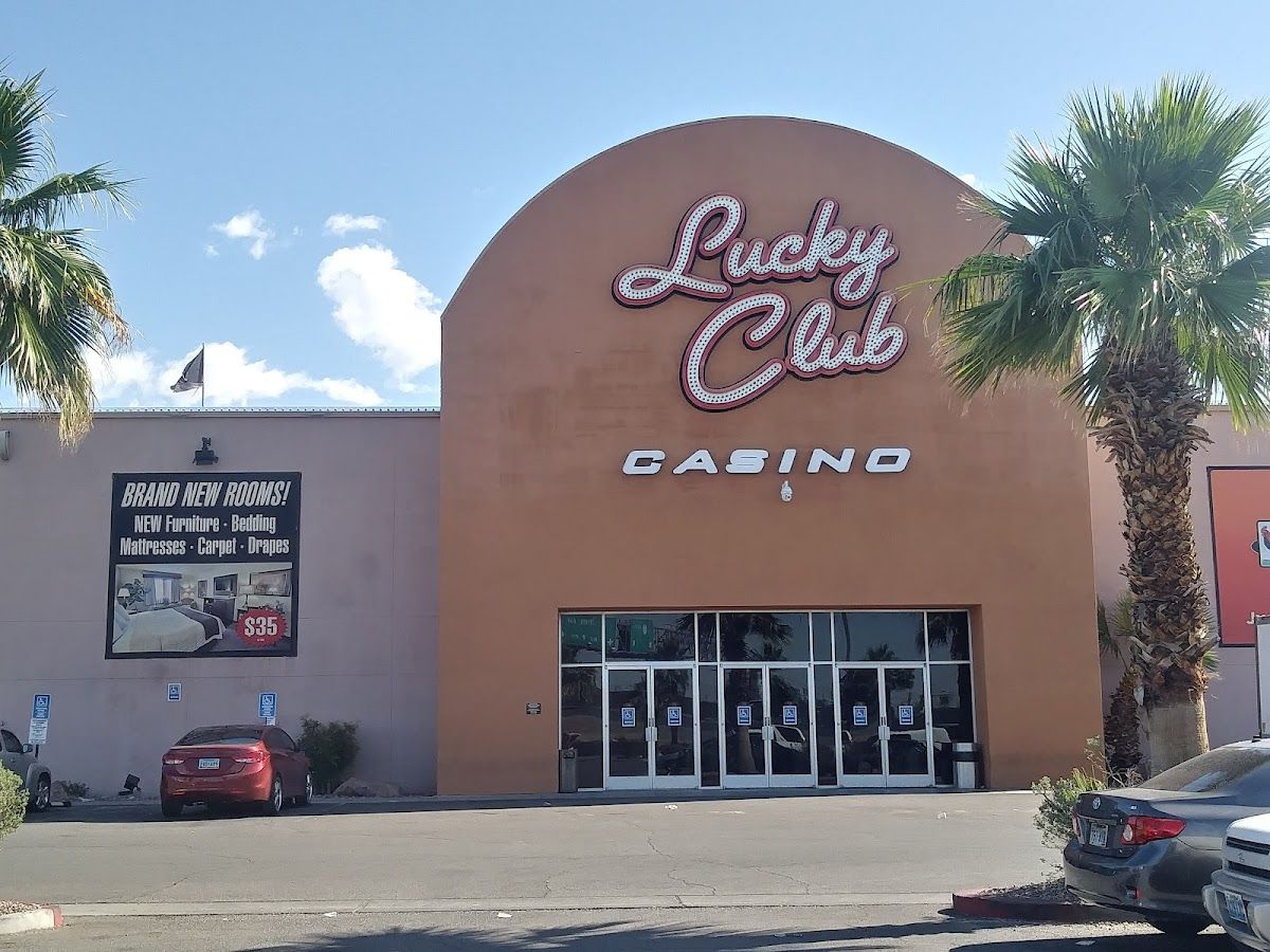 Lucky Club Casino & Hotel photo 7