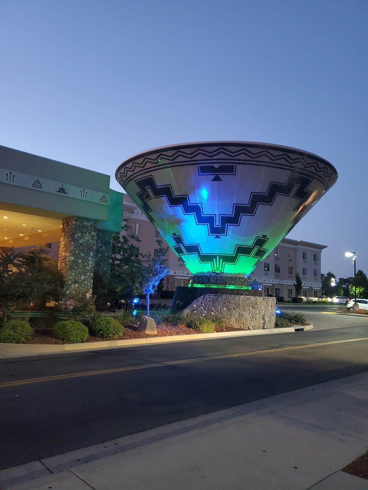 Win-River Resort and Casino photo 8
