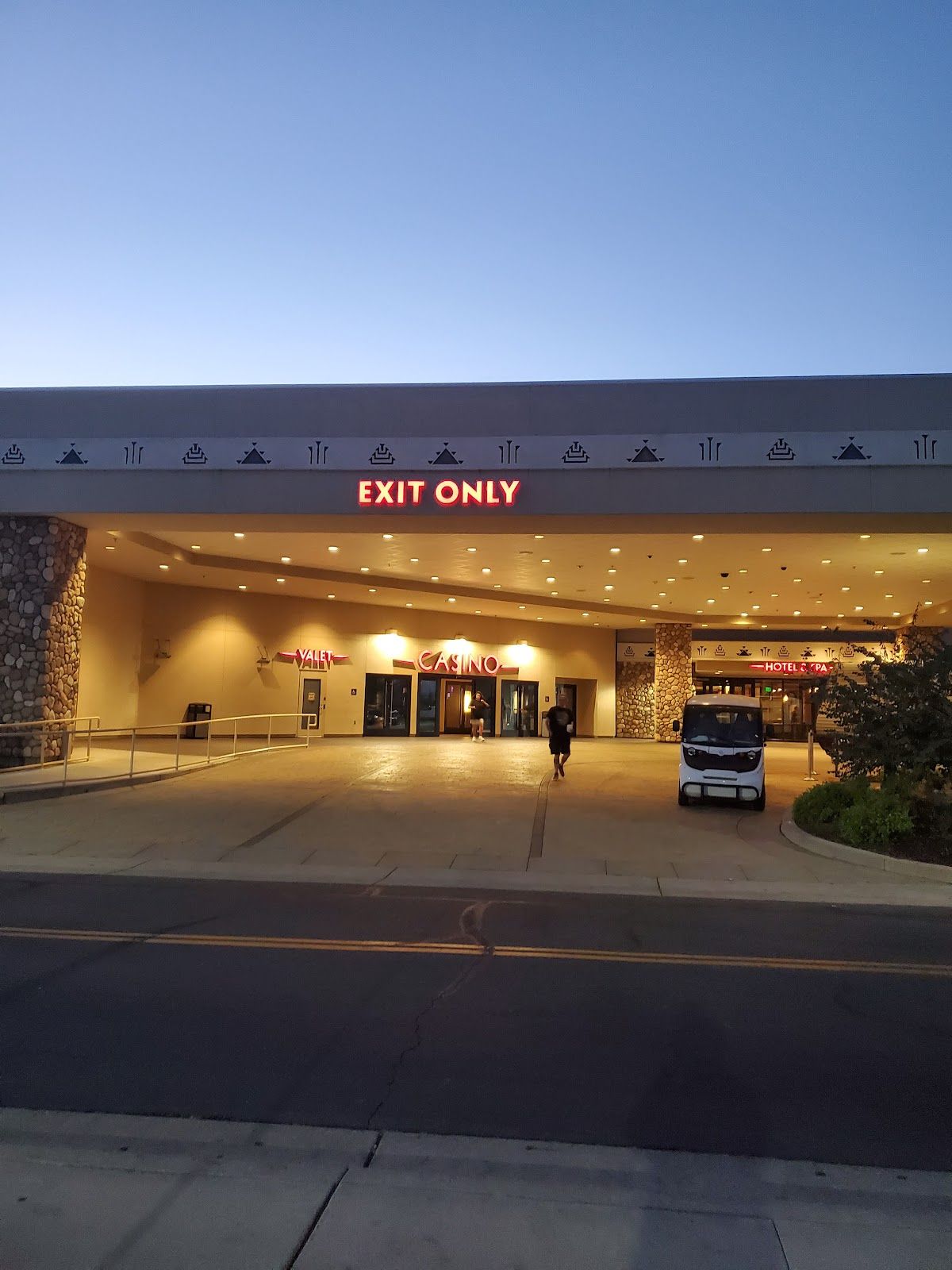 Win-River Resort and Casino photo 9