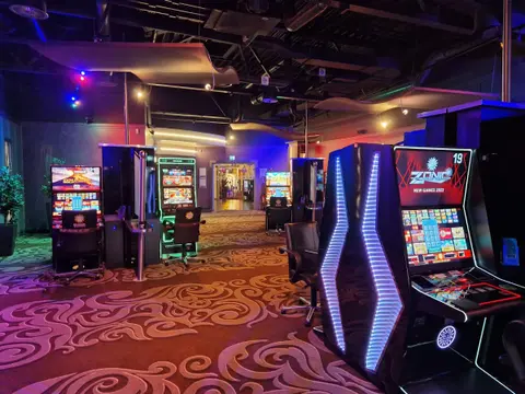 Merkur Spielothek Venloer - Casino in Köln, Germany