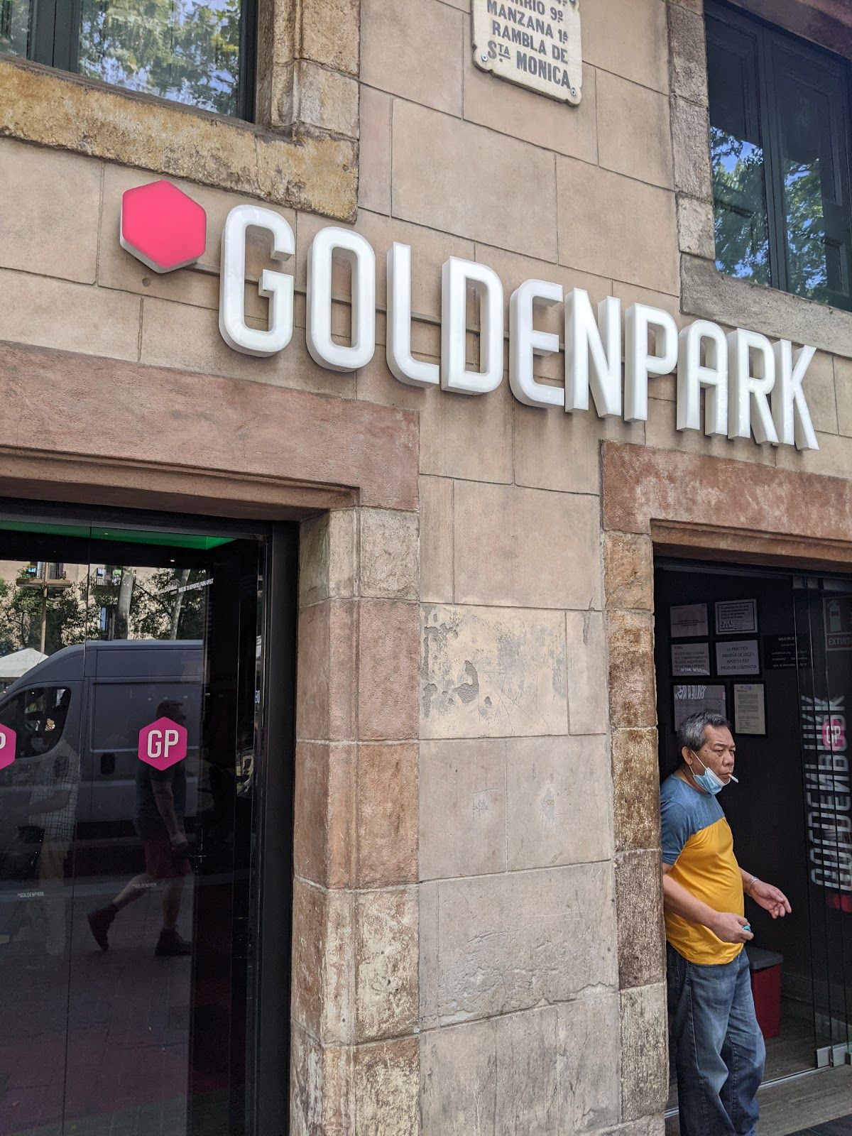 GoldenPark - Salón de Juego photo 9