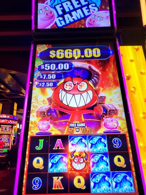 Vee Quiva Hotel & Casino Poker Room - Casino in Laveen, United States
