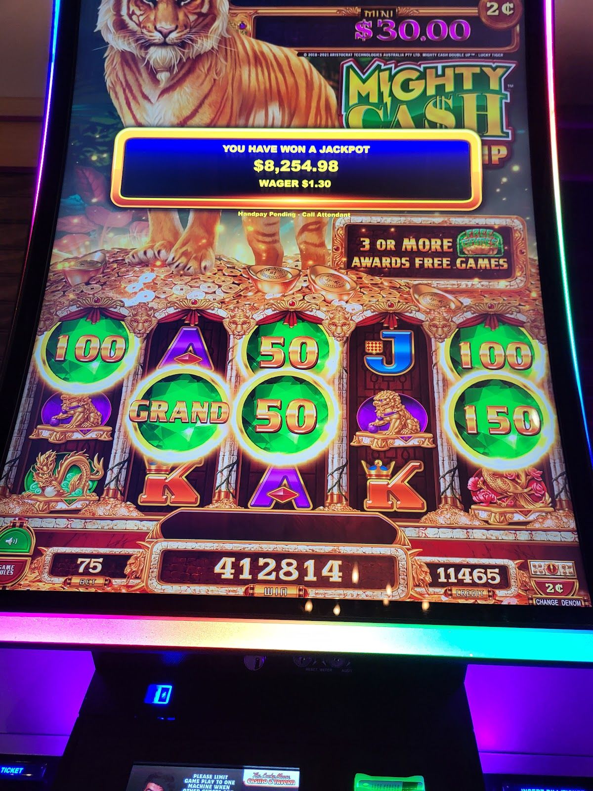 Lucky Moose Casino & Tavern photo 3