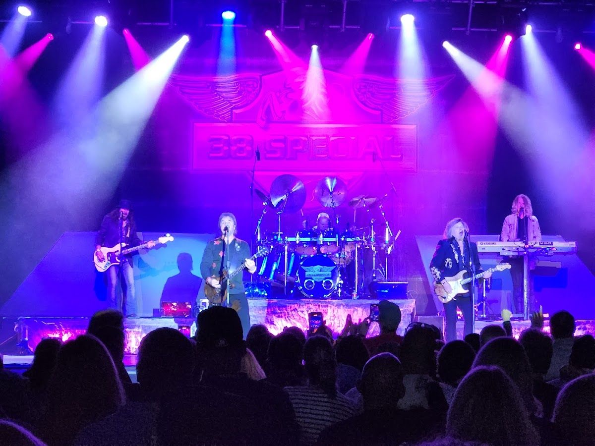 Bally's Twin River Lincoln Casino Resort photo 7