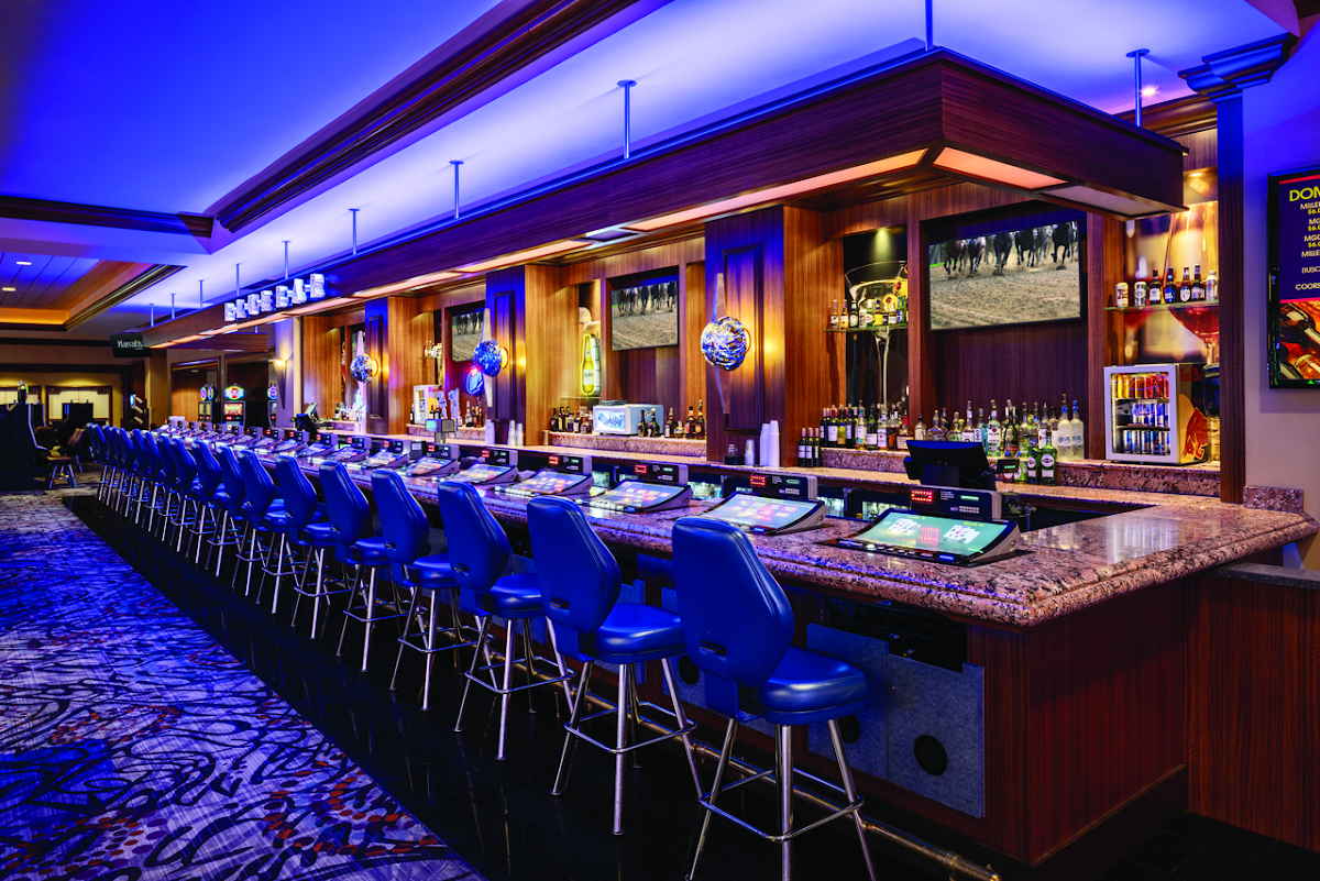Harrah's Joliet Casino & Hotel photo 10