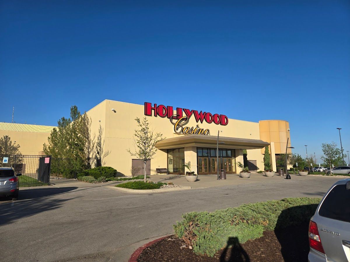 Hollywood Casino at Kansas Speedway photo 2