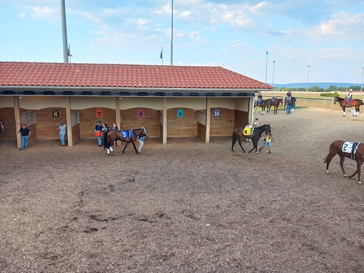 Hollywood Casino at Charles Town Races photo 6