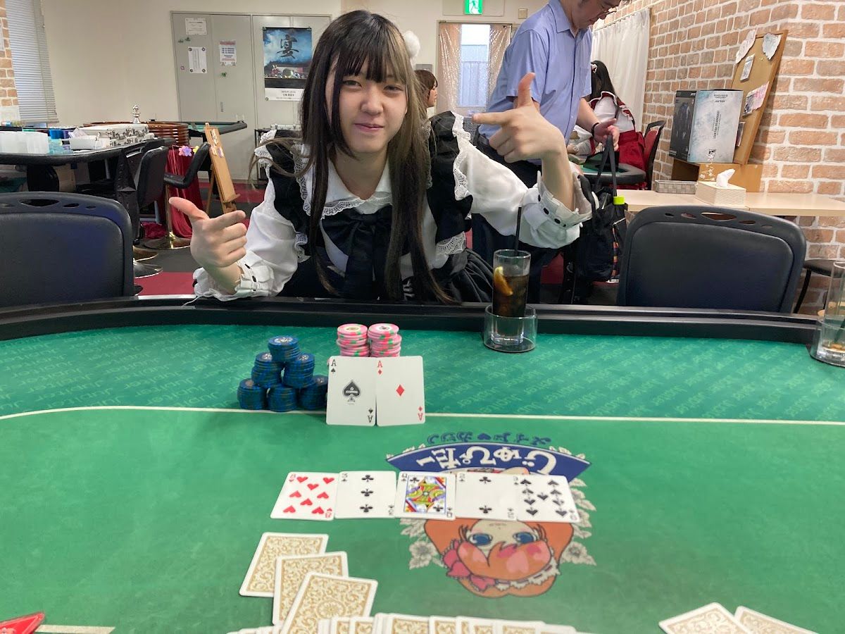 POKER Maid CASINO Jupiter OSAKA photo 9
