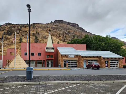 Indian Head Casino - Casino in Warm Springs, United States